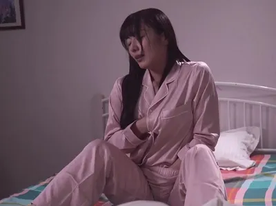 Tự sướng hàng đêm vì ông chồng bỏ bê, cô vợ quyết định tìm đến ứng dụng hèn hò